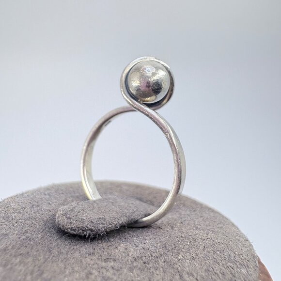 VTG Solid Sterling Silver 925 Wrapped Bead Design Bypass Ring Size 6.25 - Picture 2 of 8